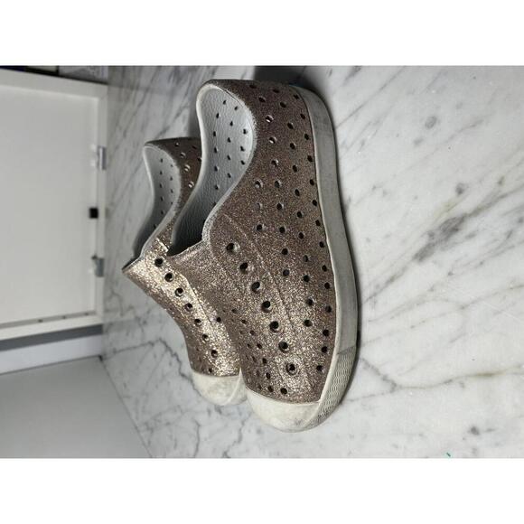 Native girls glitter pink slip on shoes size 10 - Picture 1 of 5